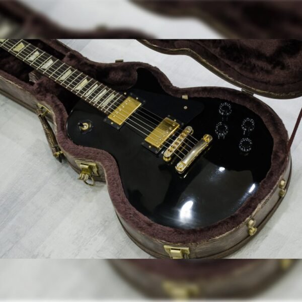 Gibson Les Paul Studio 2006 Traditional with Case (Used) - Image 2
